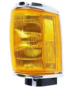 LH PARK/CLEARANCE LAMP W/ CHR HOUSING 2/4WD DLX/SR5 TOYOTA P/U/4RUNNER 84-8 6