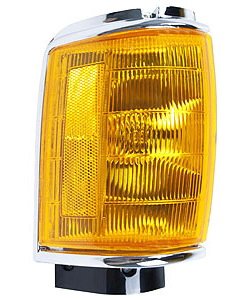 RH PARK/CLEARANCE LAMP W/ CHR HOUSING 2/4WD DLX/SR5 TOYOTA P/U/4RUNNER 84-8 6