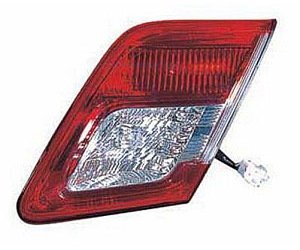 RH T.L. COMBINATION TYPE ON LUGGAGE LID USA BUILT CAMRY 10-11