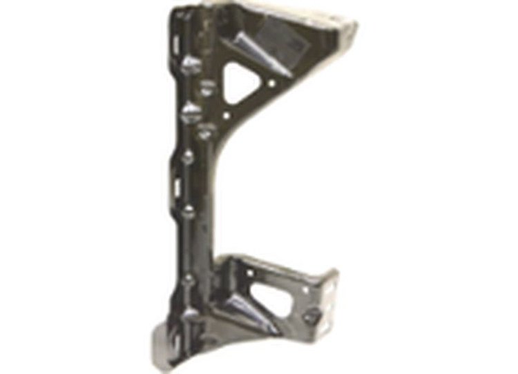 RH RADIATOR SUPPORT 6.0L