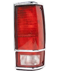 RH TAILLAMP W/ CHR TRIM S10/S15/SONOMA P/U 82-93 BLAZER/JIMMY 83-94