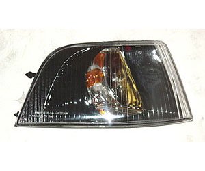 RH PARK/SIG LAMP W/ BLK BEZEL OLD STYLE VOLVO S40/V40 01-04
