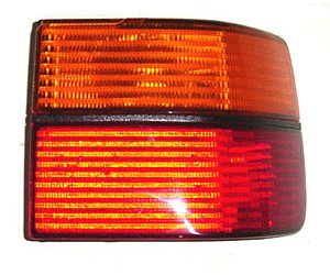 RH T.L. LENS HSNG OUTR W/O BLACKOUT JETTA GL/GLS 93-99