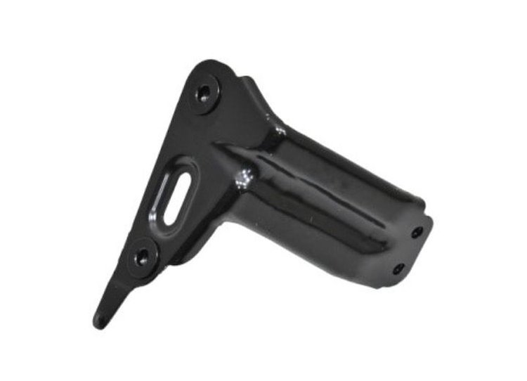 LT FRONT FENDER BRACE TO
