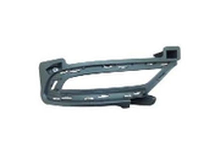 RH FRONT BUMPER INSERT W/