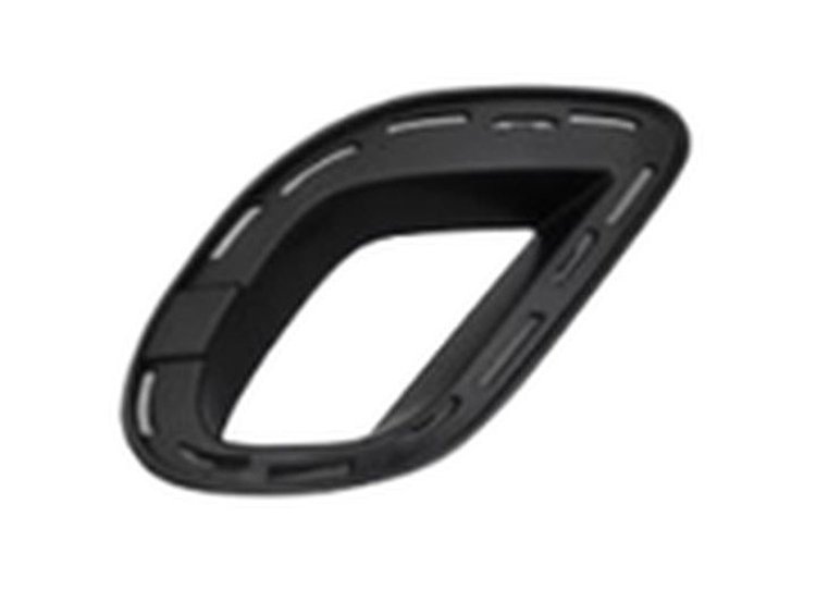 RH FRONT BUMPER INSERT SR