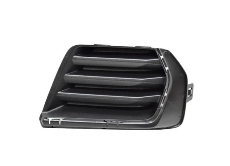 RH FRONT BUMPER INSERT LT