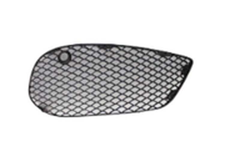 RT FRONT BUMPER INSERT 15
