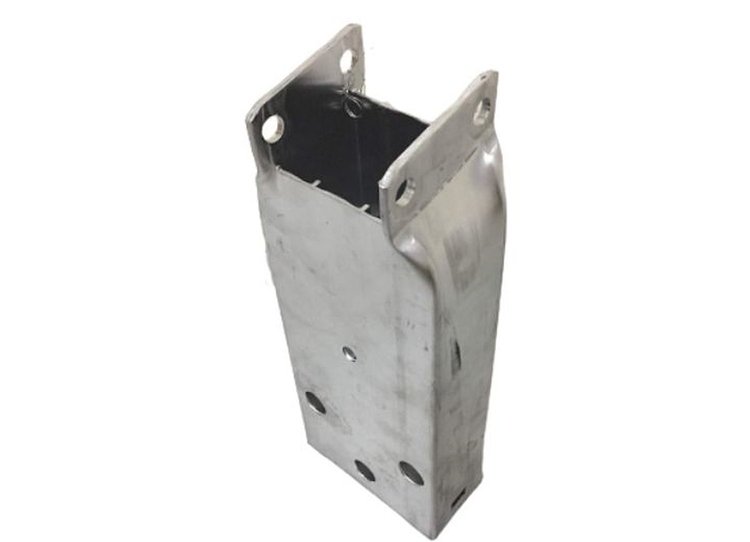LT FRONT BUMPER BRACKET V