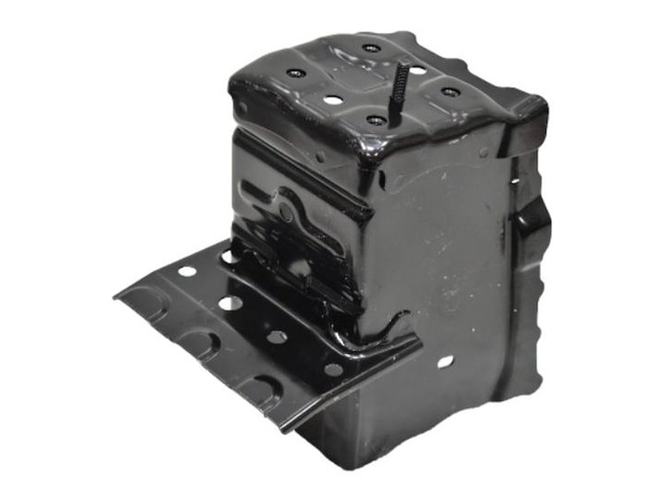 RT FRONT BUMPER BRACKET T