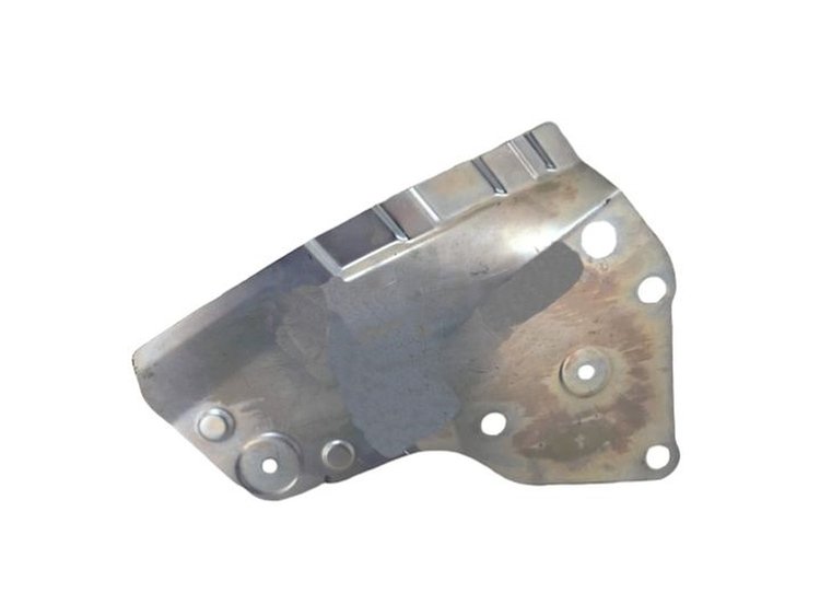 RT REAR BUMPER BRACKET TO