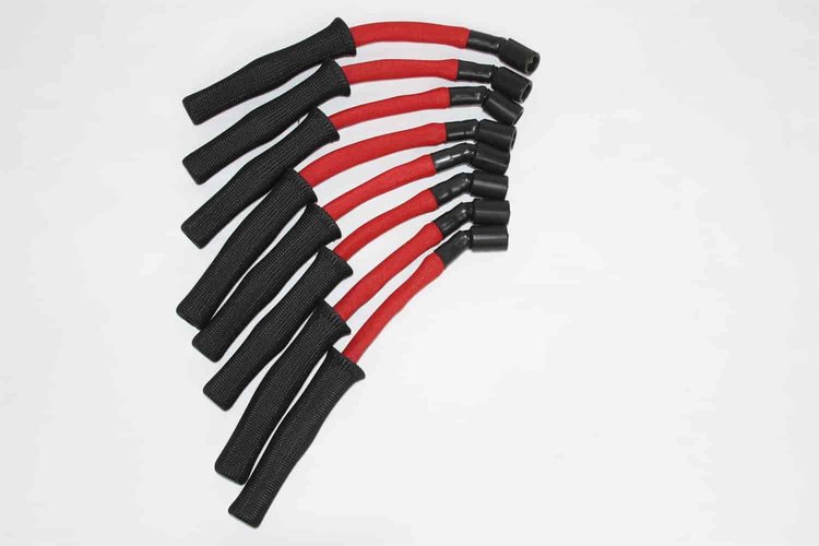 GM Truck/SUV V-8 Except 8.1L Hi-Perf Coil-Near-Plug Conn Kit w/9 Lead Wire w/ Black High Temp Fire Sleeves