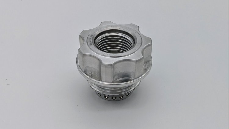 Vented Oil Breather Cap -20 AN Male to -10 AN ORB Female