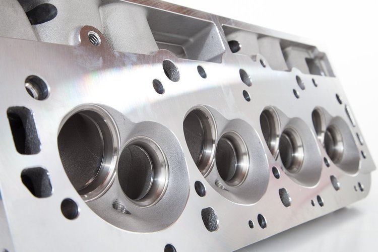 290-500 Cylinder Head for Big Block Chevy Engines, 290 cc Intake Ports, 112 cc Combustion Chambers [Bare]