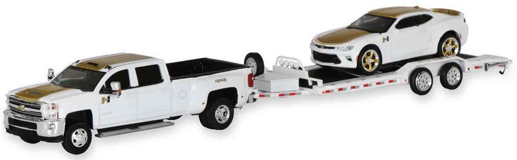 1/64 Scale Diecast Model 2018 Chevrolet 3500 Dually with 2018 Chevrolet Camaro SS and HD Trailer