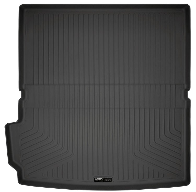 CARGO LINER BEHIND 2ND SE