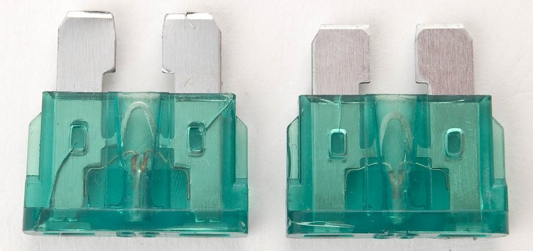 30 AMP Fuses with LED 2/pkg