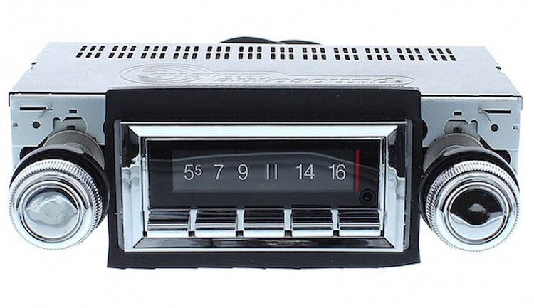 Classic 740 Series Radio w/Built-in Bluetooth for 1965 Oldsmobile Cutlass