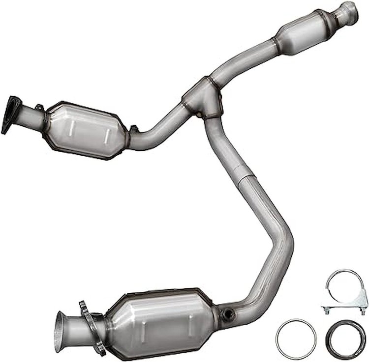 Catalytic Converter Fits Select 2014-2017 Chevrolet & GMC Truck Models w/4.3L & 5.3L V8 Eng. [Front]