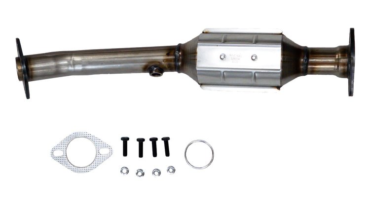 Catalytic Converter Fits Select 2005-2019 Nissan Models & 2009-2012 Suzuki Equator w/4.0L V6 Eng. [Rear Right]
