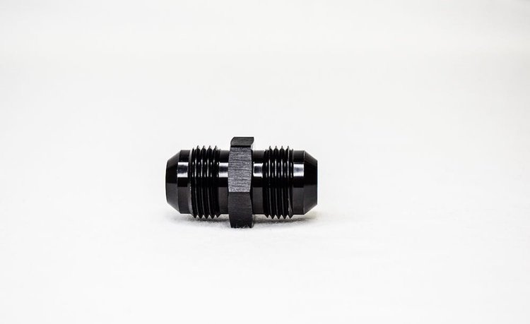 UM-010 Flare Union 10AN
