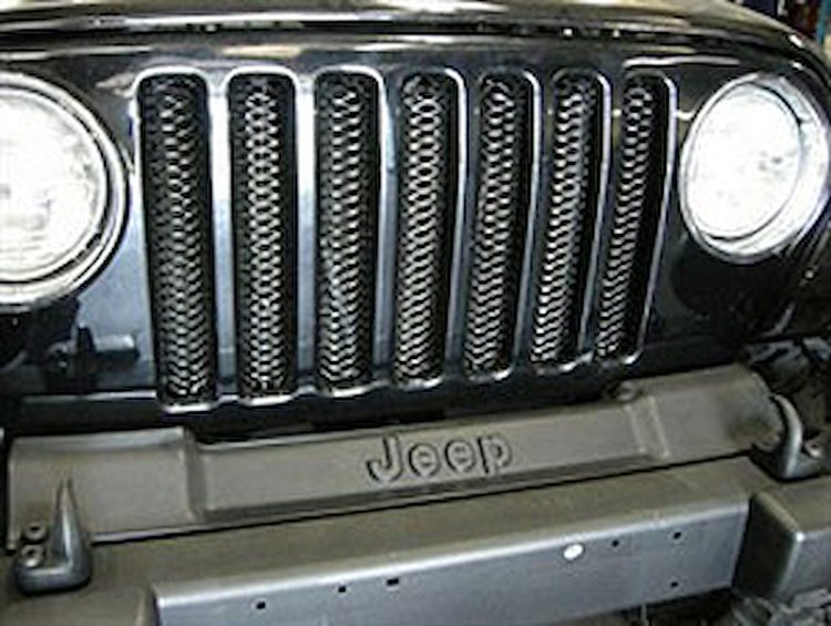 GRILLE 3D SINGLE PIECE FORMED STEEL DUAL COLOR GLOSS BLACK WITH CLEAR COAT POLISHED HIGHLIGHTS 97-06 JEEP TJ