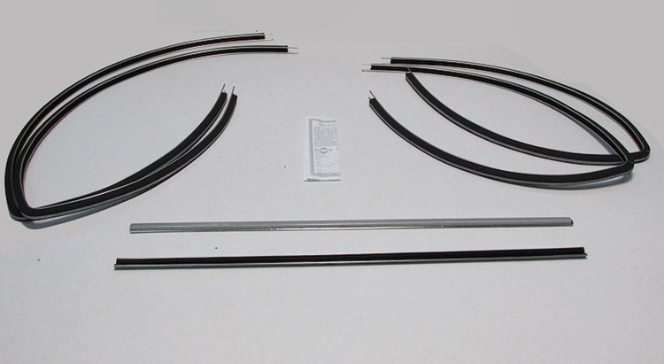 1955-57 UPPER GLASS RUNS / DIVISION BARS 2 DOOR SEDAN