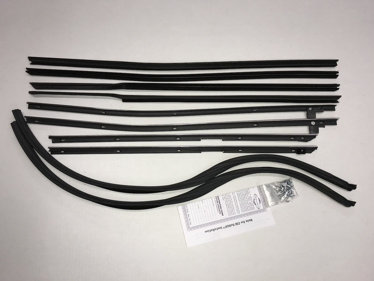 LATE 1965-66 SUPERKIT- IMPALA 4 DR HARDTOP AUTHENTIC FELTKIT / GLASS RUN SET