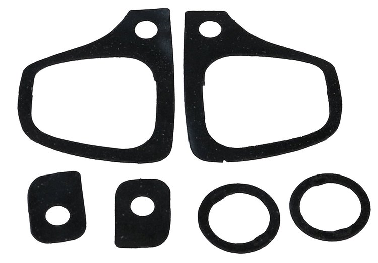 1973-84 G.M . PICKUP DOOR HANDLE / LOCK GASKETS