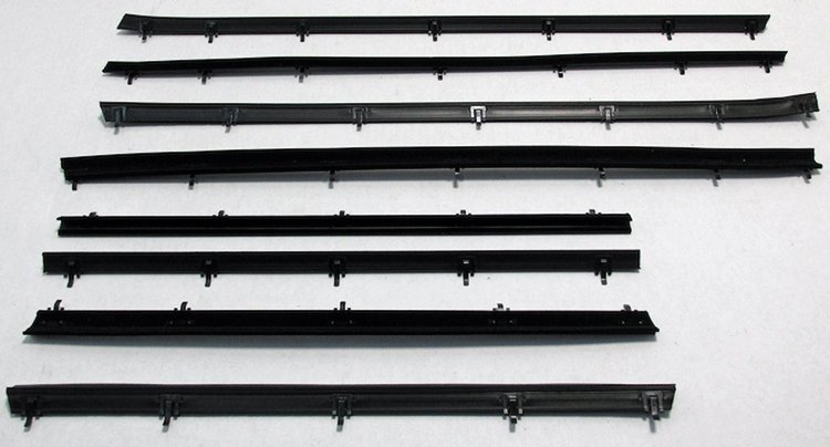 1978-81 FAIRMONT 4 DOOR SEDAN WITHOUT VENT OR MIRROR 8 PC