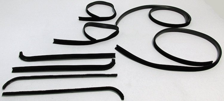1971-72 FORD PICKUP TRUCK SUPER KIT FELTKIT DIVISION BARS / UPPER CHANNELS