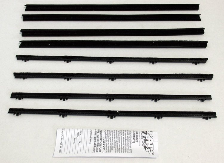MO216 FELT KIT 1966-1970 MOPAR B-BODY 4-DOOR SEDAN 8 PCS