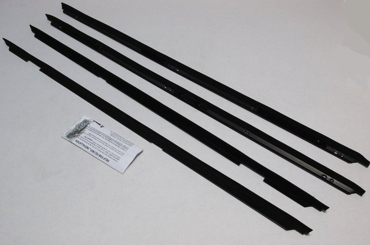 1978-80 GRAND PRIX WITH SPECIAL MOULDING AUTHENTIC FELTKIT 4 PCS