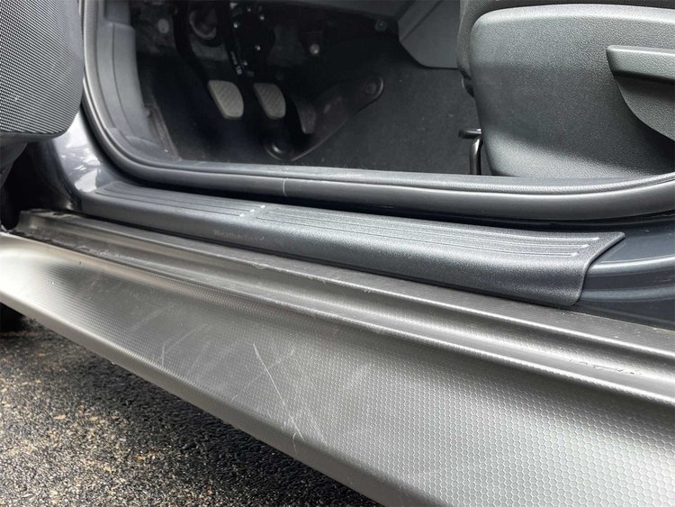 SILL PROTECTORS