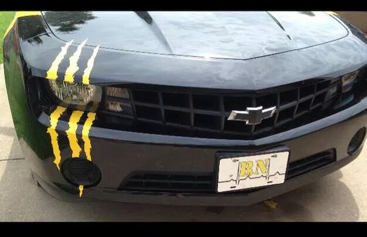 114V11 Vinyl Claw Thrash Mark Headlight Decal, Universal, Gloss Yellow