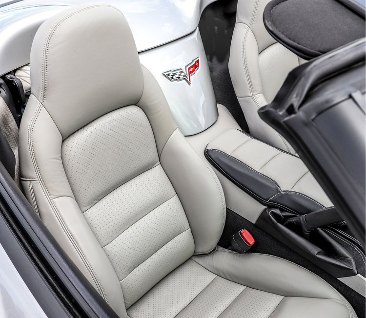 485799 Leather Standard Seat Covers W/Vinyl Trim, 2006-2011 Chevy Corvette, Light Titanium