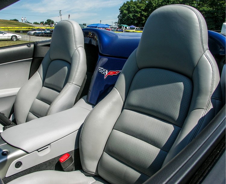 486098 Leather Sport Seat Covers W/Vinyl Trim, 2005-2005 Chevy Corvette, Steel Gray