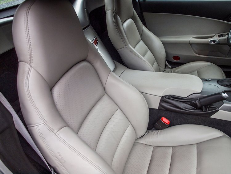 486099 Leather Sport Seat Covers W/Vinyl Trim, 2006-2011 Chevy Corvette, Light Titanium