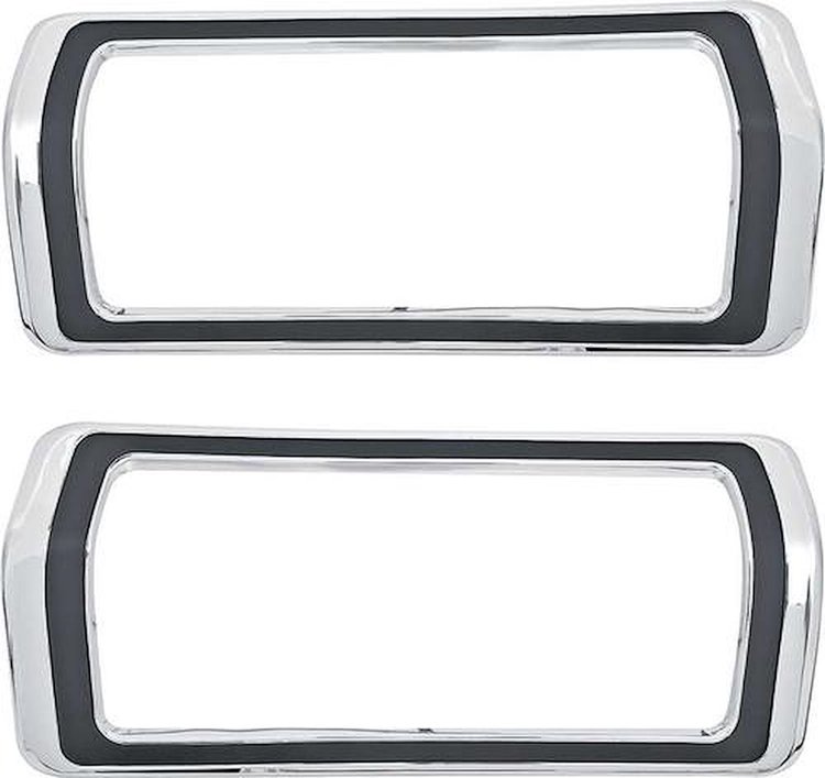 3679314 1973-76 Duster - Tail Lamp Bezel (RH)