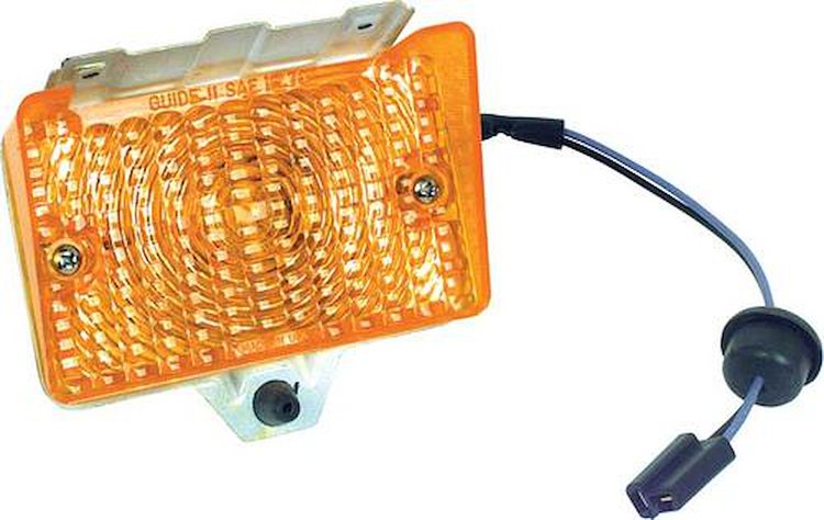 A26010 1971-72 Nova; Front Park Lamp Assembly; Amber Lens; RH or LH