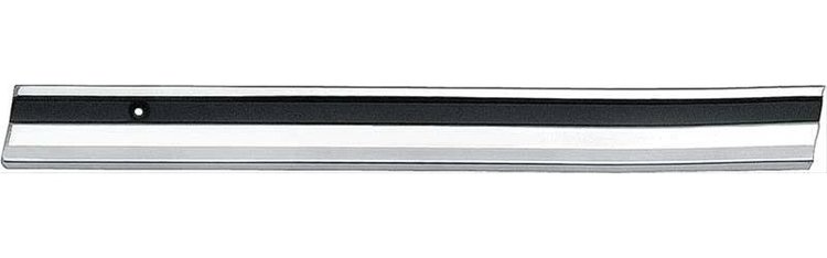 1973-80 CHEVROLET/GMC PICKUP FRONT FENDER LOWER MOLDING - RH