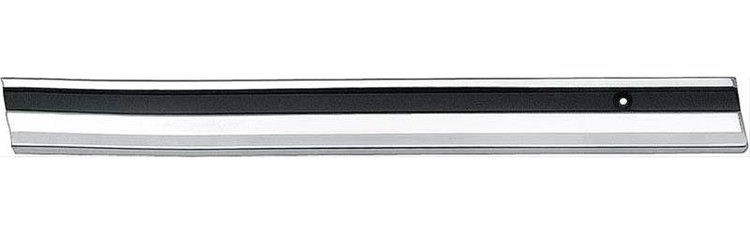 1973-80 CHEVROLET/GMC PICKUP FRONT FENDER LOWER MOLDING - LH
