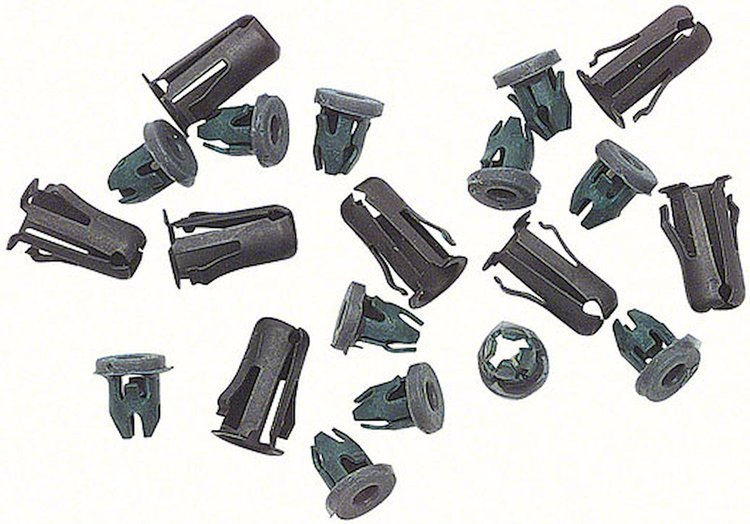 Standard Emblem Barrel Nut Kit 1967 Camaro / Firebird