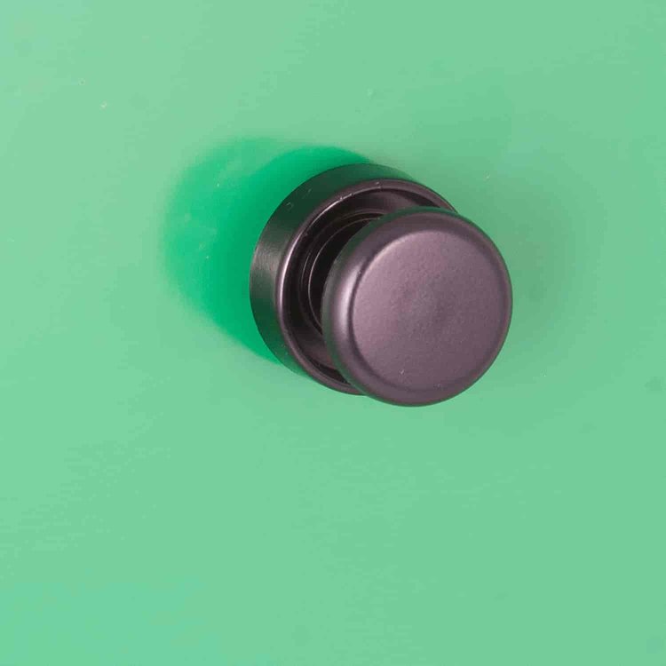 Radio Knobs