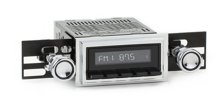 Motor1 Radio 1969-1973 Ford Mustang 1973-1975 Pontiac Grand Ville