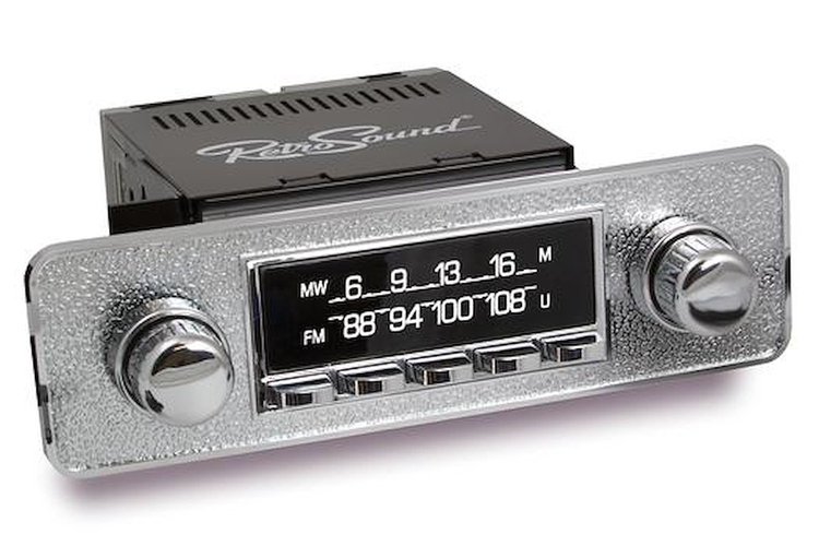 LAC-M1-302-06P-76P Motor 1B Radio w/Chrome Face, Installation Bezel & Knobs Kit