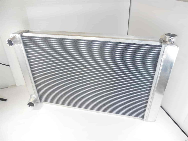 23 DUAL PASS UNIVERSAL ALUMINUM CHEVY RADIATOR W/MOUNTING HOLES L23 X H18 1/4 X W3