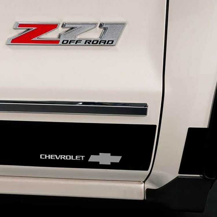 GM BLK PLT Rocker Panels