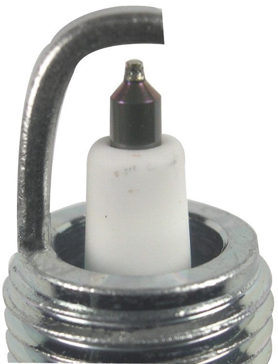SPARK PLUG IZFR6Q