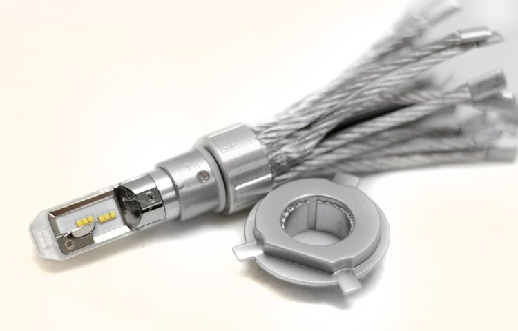 H4-G4LED H4 Hi-Lo GEN4 LED HeadLight Conversion Kit, w/ 360 Clockable Base Focus Optics & Medusa Heat Sinks